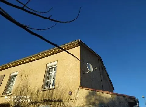 meublé 40m2 classé 2 étoiles. Lumineux les Mées 04190 Appartement